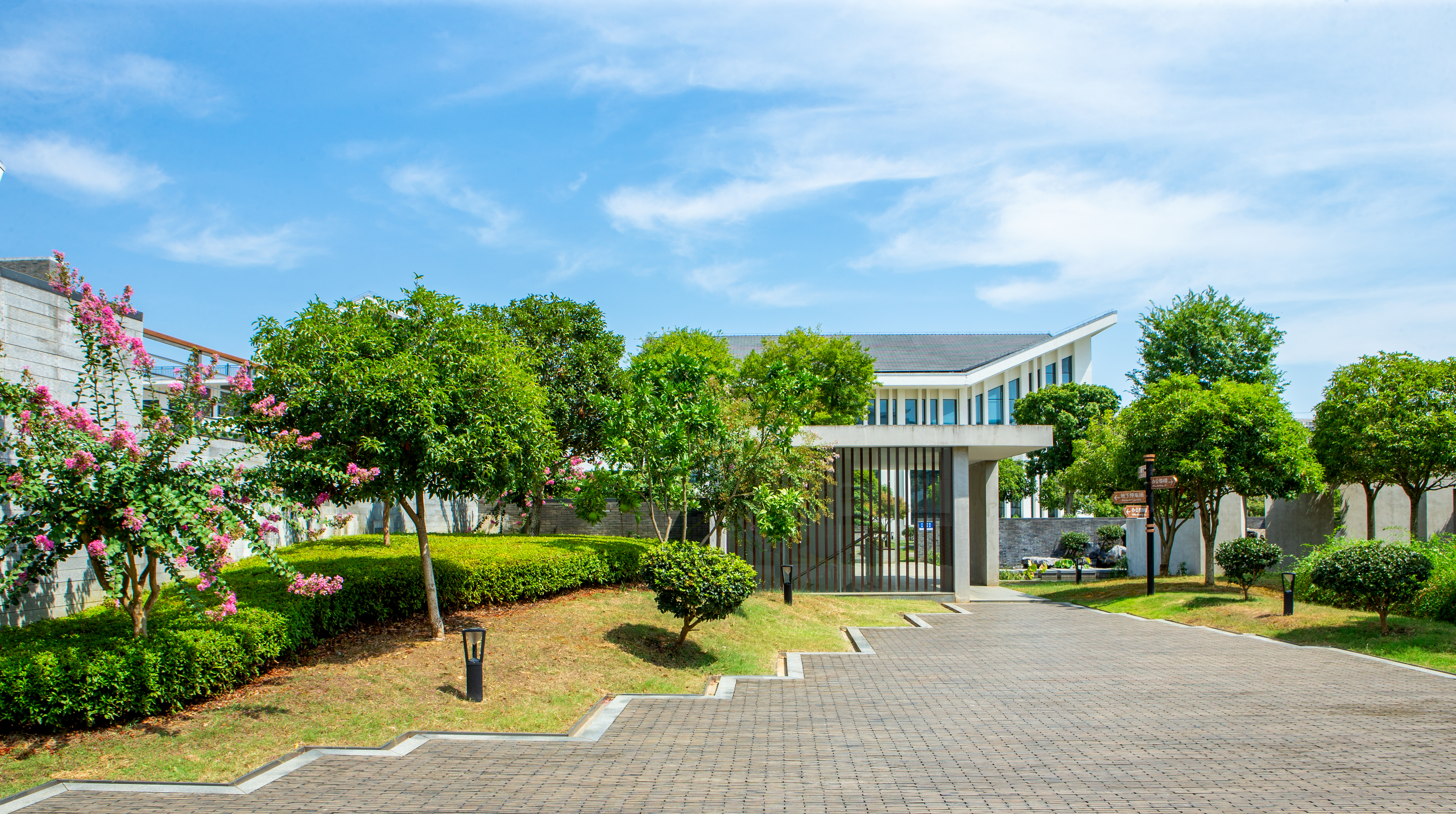 夢想也許不值錢，但努力很值錢