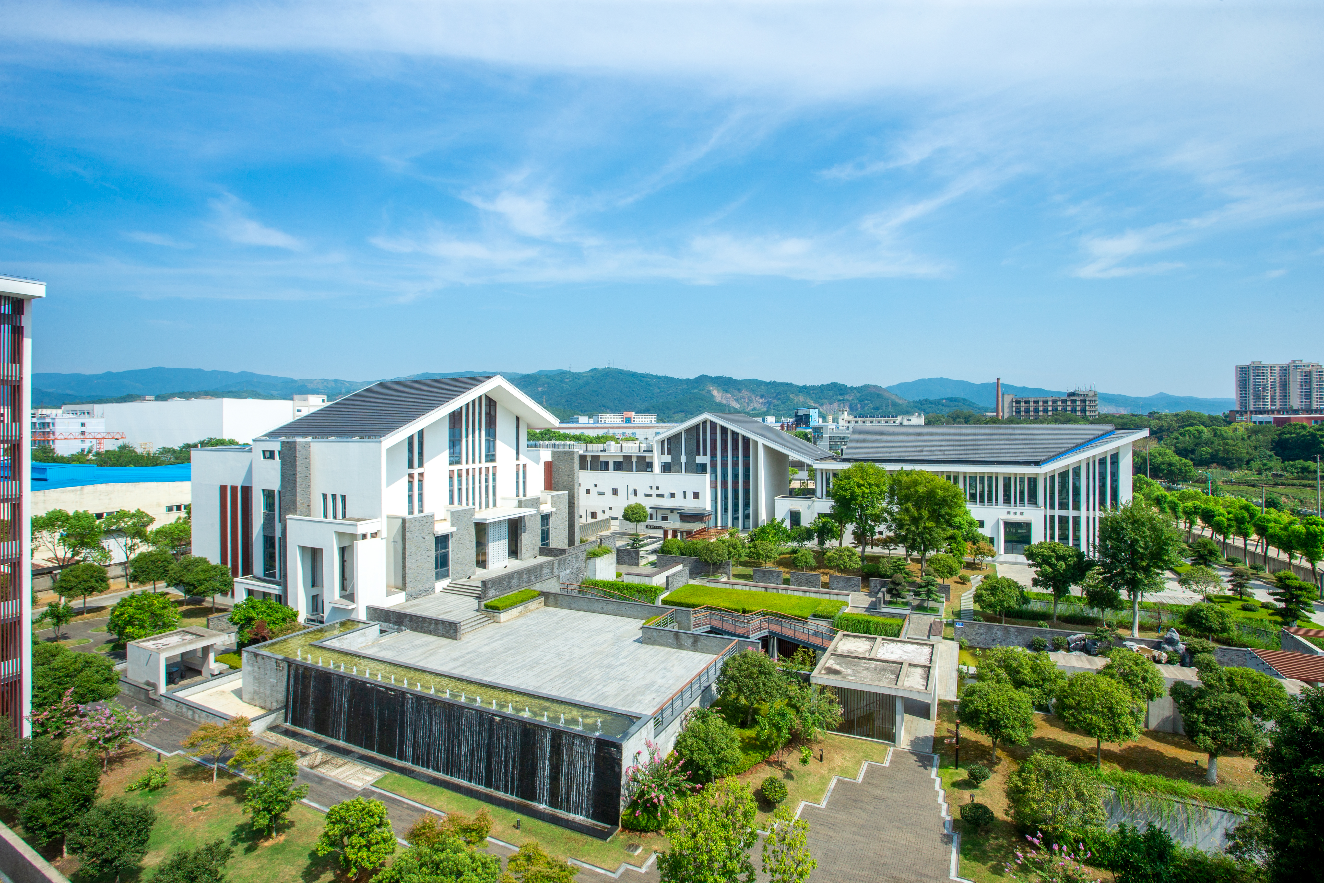 我們到底在為誰工作？