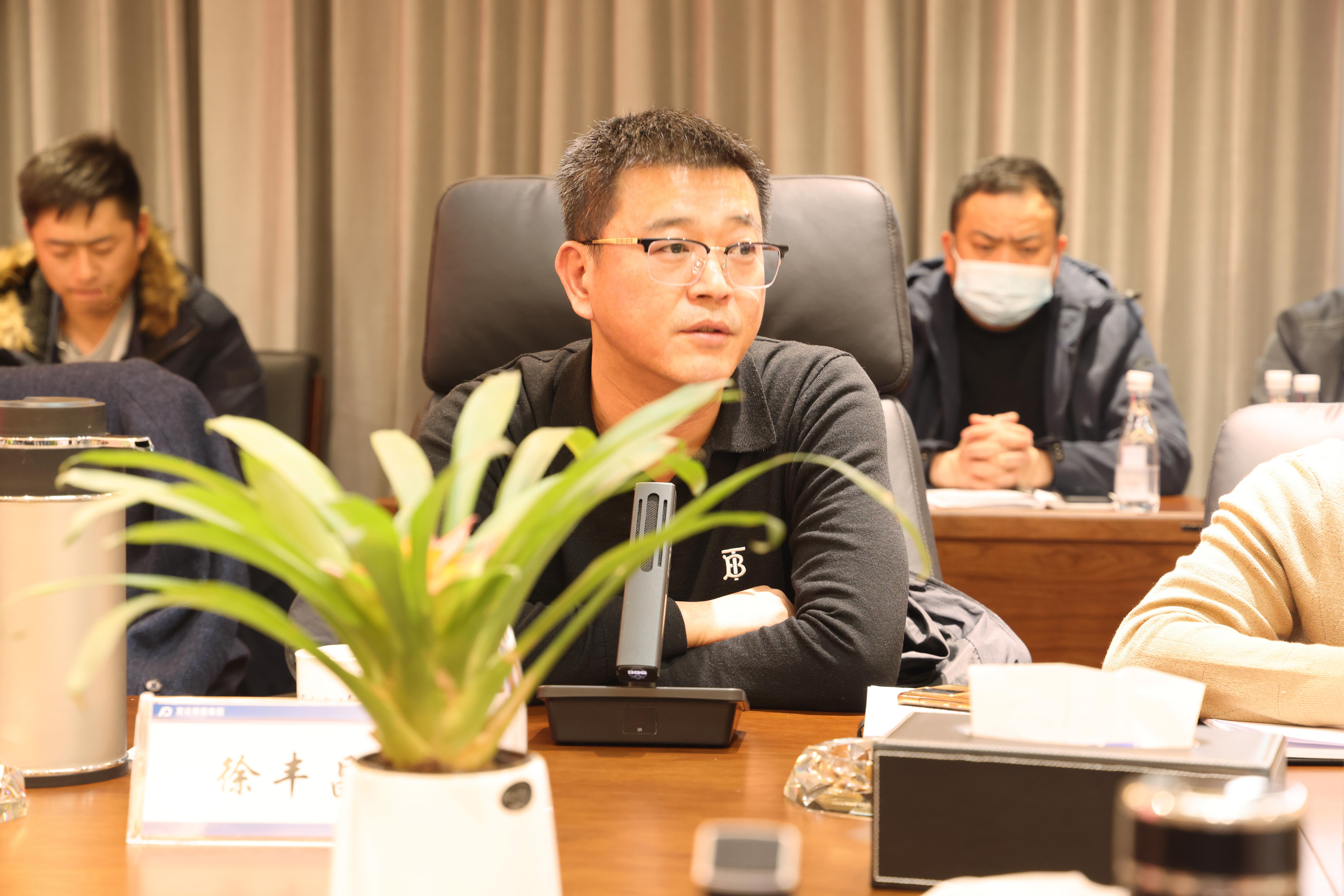 小徐總.jpg 小徐總.jpg